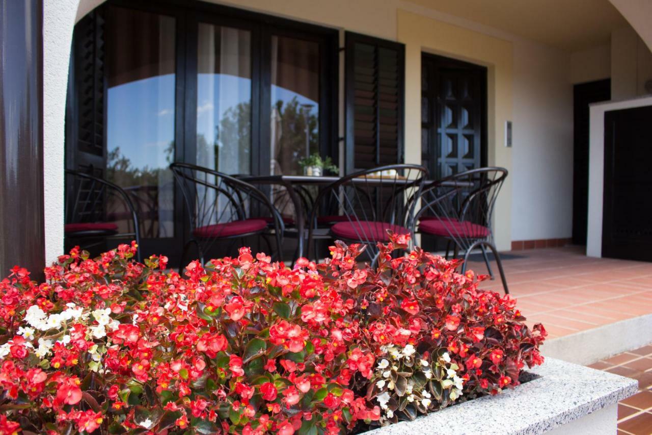 Apartman Mariolina Krk Town Exterior foto